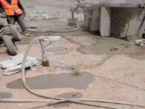 花溪水泥混凝土路面板底注浆技术 路面脱空注浆整治方案