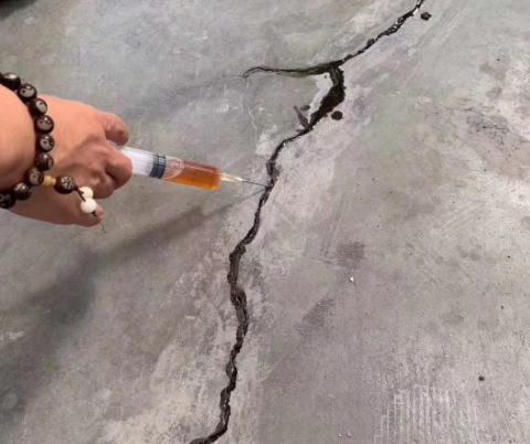 花溪混凝土裂缝修补技术详解​